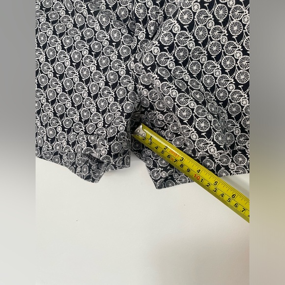 Banana Republic Printed Shorts - Picture 4 of 4